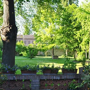 https://vicolo-parchetto-9.emilia-romagnahotels.net